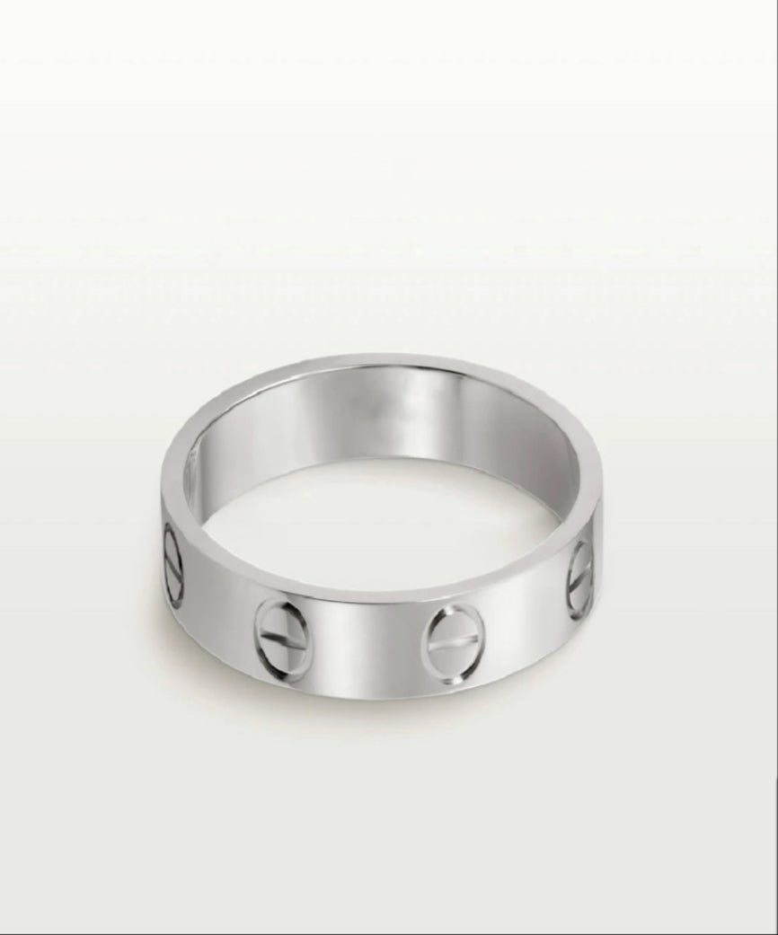 LOVE ME BAGUE