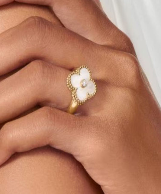 FLOWER BAGUE
